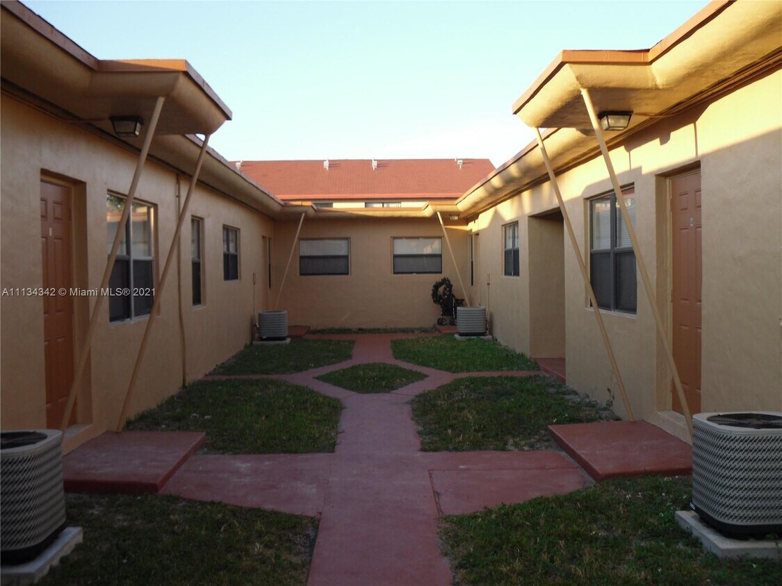 1675 NE 150th St Unit 04, Miami, FL 33181 Apartment for Rent in Miami