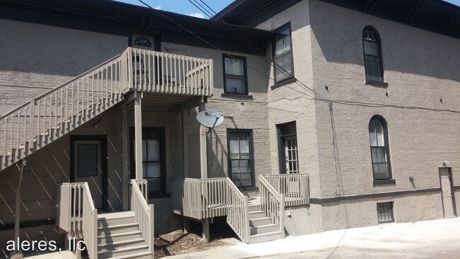 Building Photo - 300 1st St SE