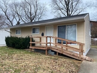 Building Photo - 10564 Spring Garden Dr