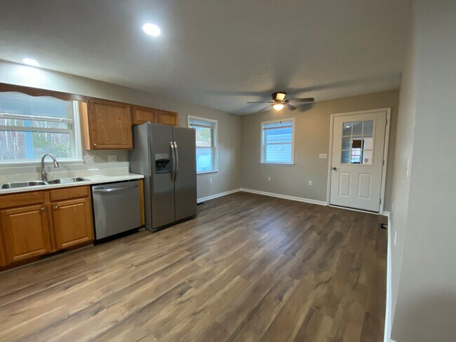 Building Photo - 410 Nace Rd