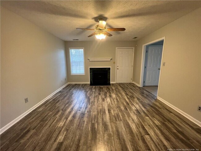 Building Photo - 117 Independence Dr