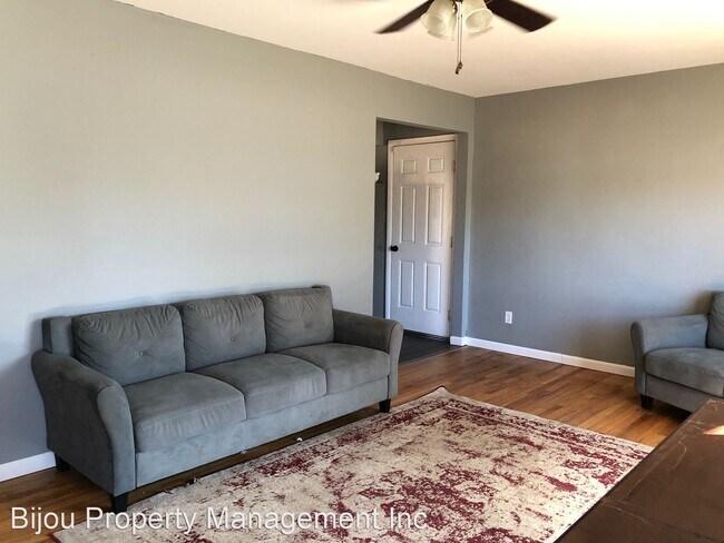 Foto del edificio - 3 br, 3 bath House - 800 Dean Dr.