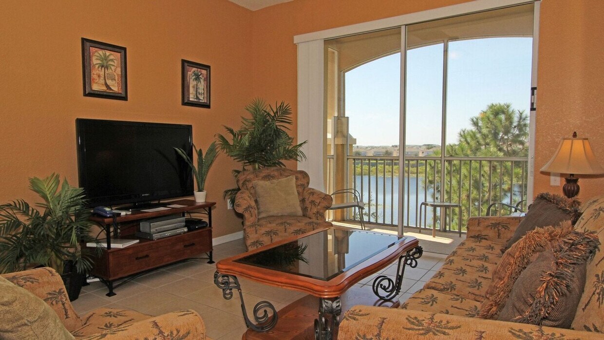 Foto principal - 7660 Comrow St
