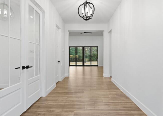 Foto del edificio - 19330 Veterans Rd