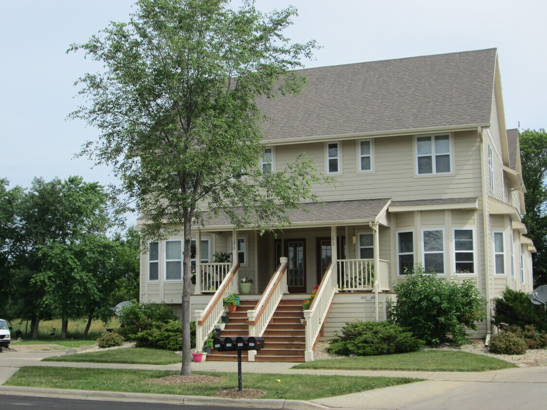 1014 Providence Cmn, Sun Prairie, WI 53590 Townhome Rentals in Sun