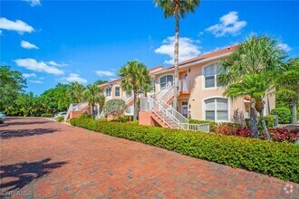 Building Photo - 2055 Cascades Dr