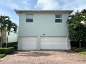 Building Photo - 5053 Grandiflora Rd