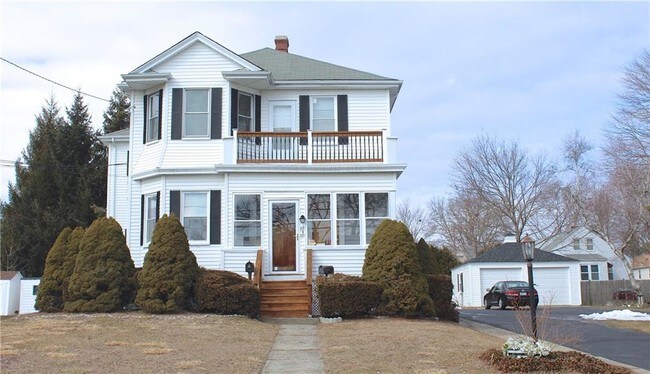 Foto del edificio - 395 Maple Ave