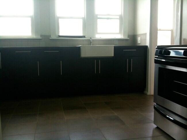 Foto del edificio - 940 Marview Ave