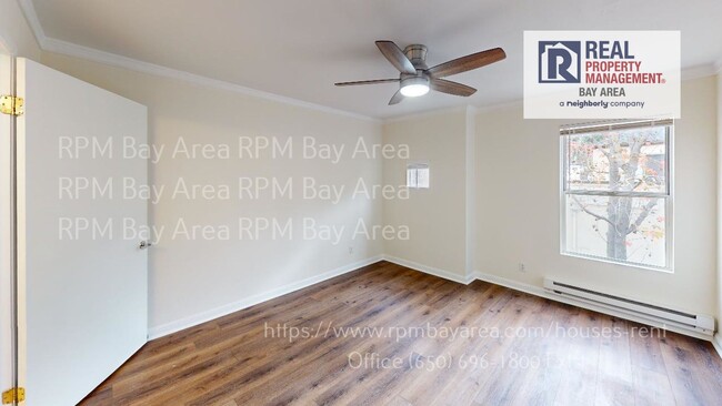 Building Photo - December Rent Special: Renovated 2 Bedroom...