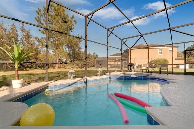 Foto del edificio - 9017 Paolos Pl