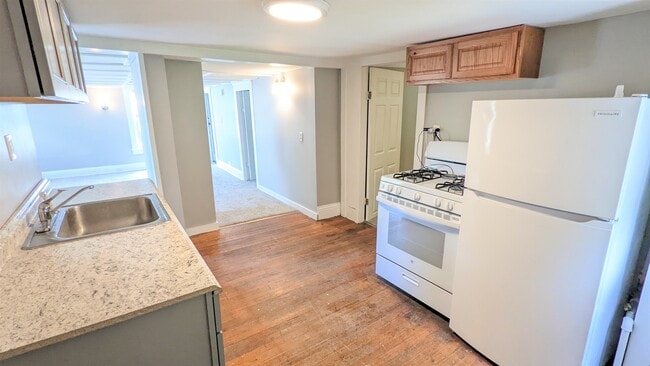 Building Photo - 707 Pawling Ave