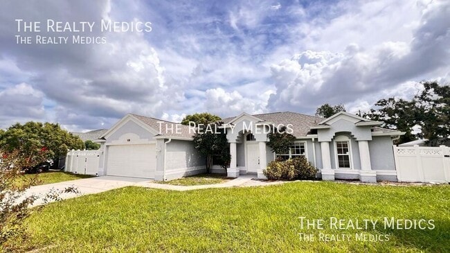 Building Photo - 1553 Ross Dr