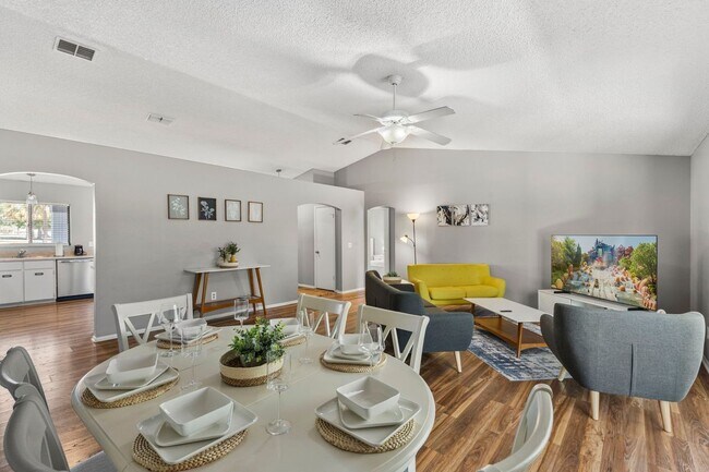 Foto del edificio - 7694 Indian Ridge Trail S