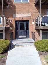 Building Photo - 17 Tanager Rd