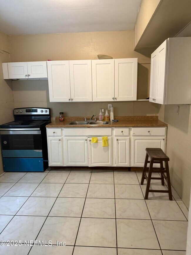 Foto del edificio - 10513 Gailwood Cir E