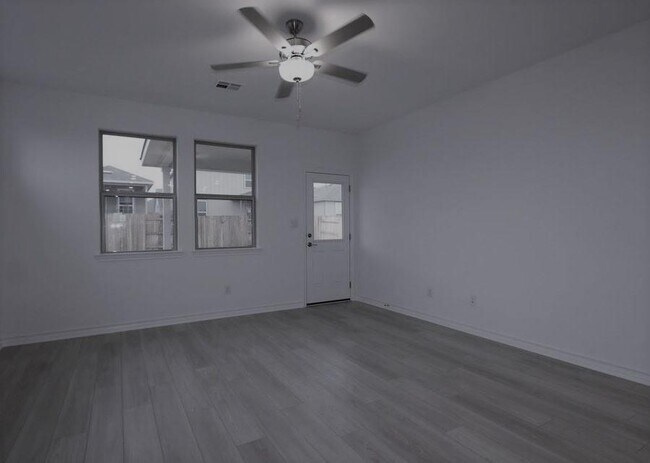 Foto del edificio - 562 Papaya Dr