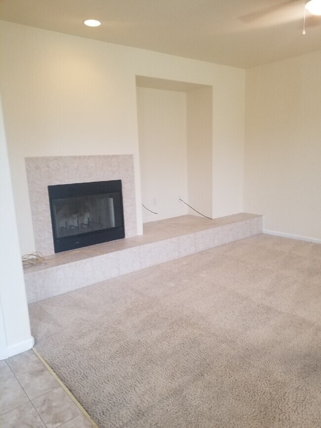 Foto del edificio - 9074 Piazza Ct