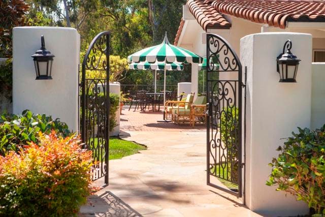 Foto del edificio - 16925 La Gracia