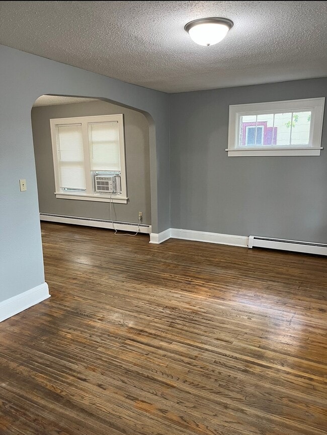 Building Photo - 1462 Carroll Ave