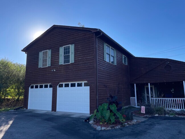 Foto del edificio - 2743 Rutland Rd