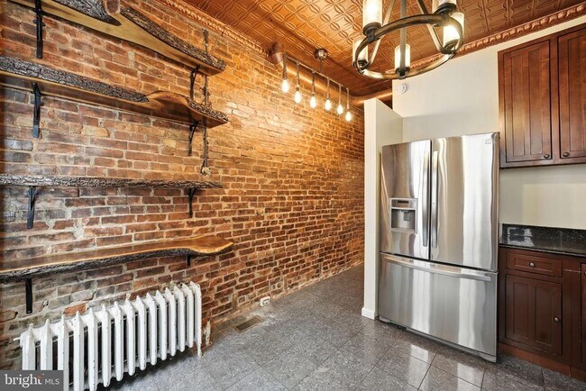 Building Photo - 1202 Florida Ave NE