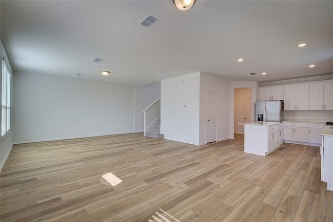 Building Photo - 1418 Tramore Wy