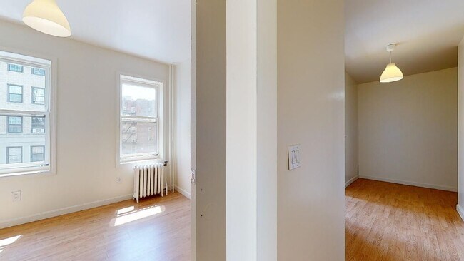 Building Photo - 64 Sip Ave