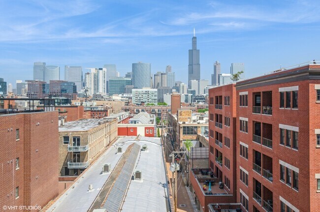 Building Photo - 1200 W Monroe St