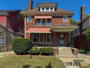 Building Photo - 4280 Pasadena St