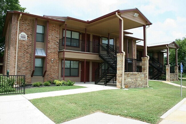 Foto del edificio - 2701 Zanderson Ave