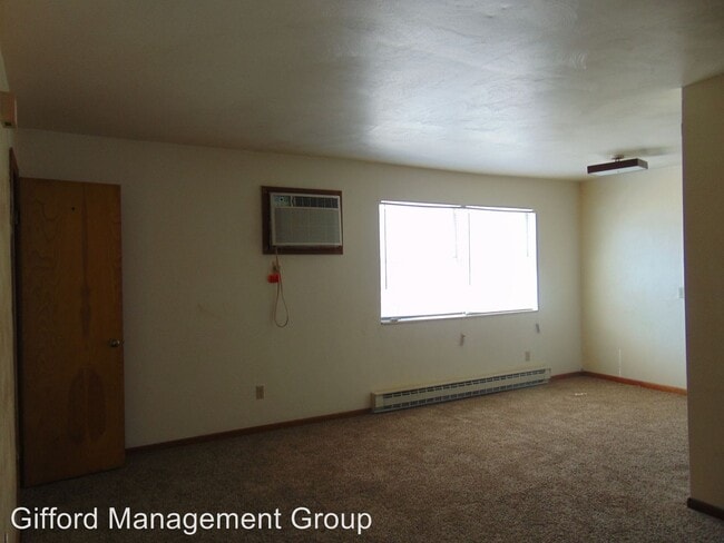 Building Photo - 4907 E Princess Anne Rd