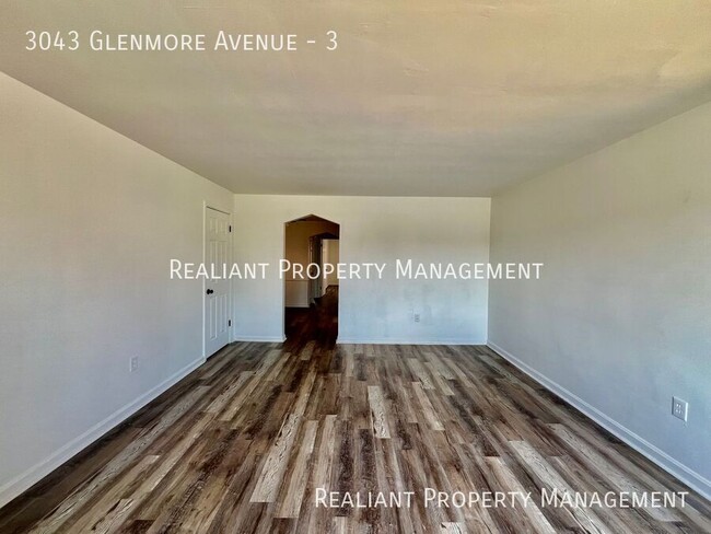 Building Photo - 3043 Glenmore Ave