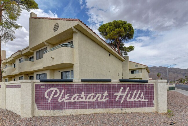 Foto del edificio - 820 N Sloan Ln