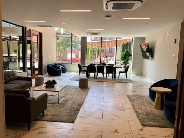 Foto del edificio - 700 1st St