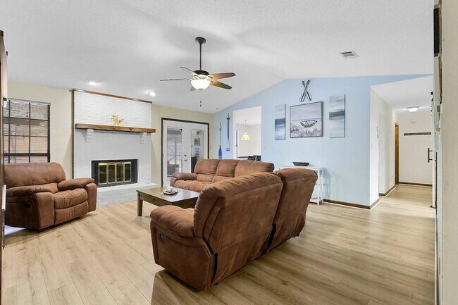 Foto del edificio - 937 Ridgewood Way