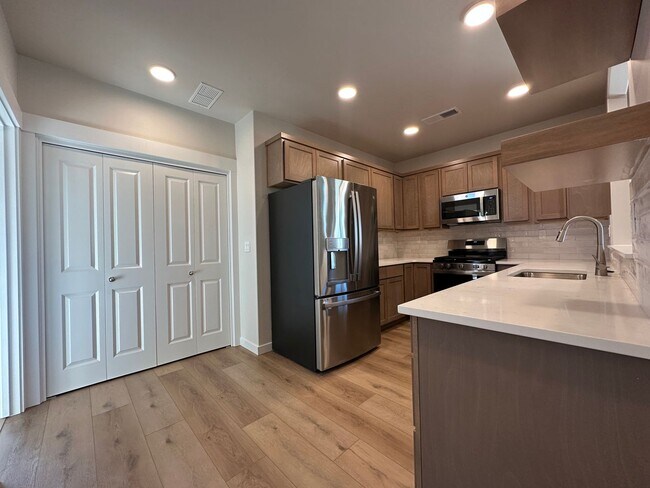 Foto del edificio - 3bed, 2bath 1,201sq.ft. 2car garage home in Shadow Glen Subdivision - Caldwell