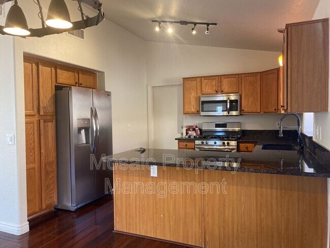 Building Photo - 9422 E Pampa Ave