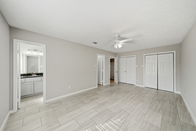 Foto del edificio - 5213 Burma Rd