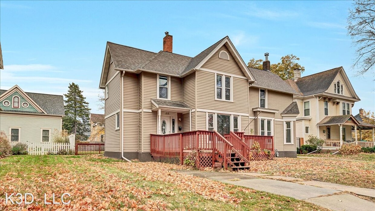 Primary Photo - 5 br, 2 bath House - 816 Washington Street