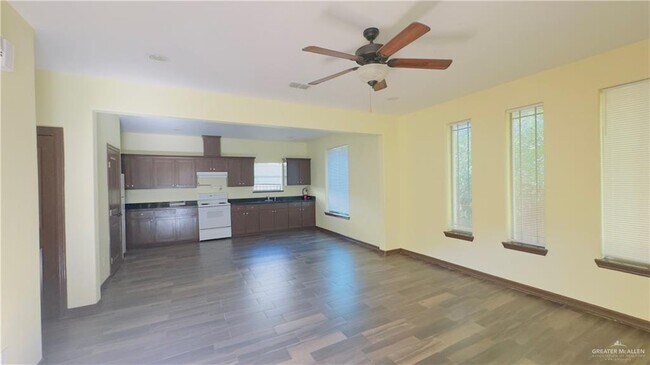 Building Photo - 6 Fig Dr