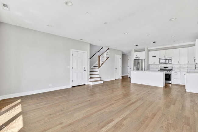 Foto del edificio - 2817 N 75th Ave