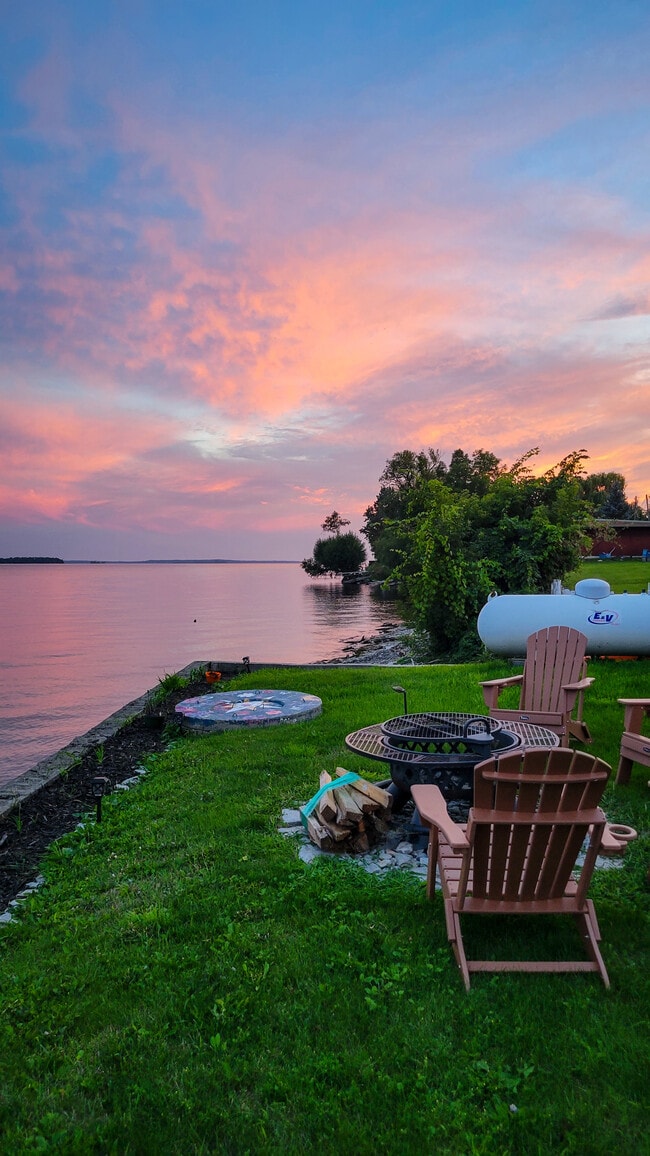 Lake access from your yard! - 17765 County Route 59