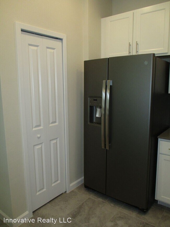 Building Photo - 3 br, 2.5 bath House - 9055 Menewa Ct.
