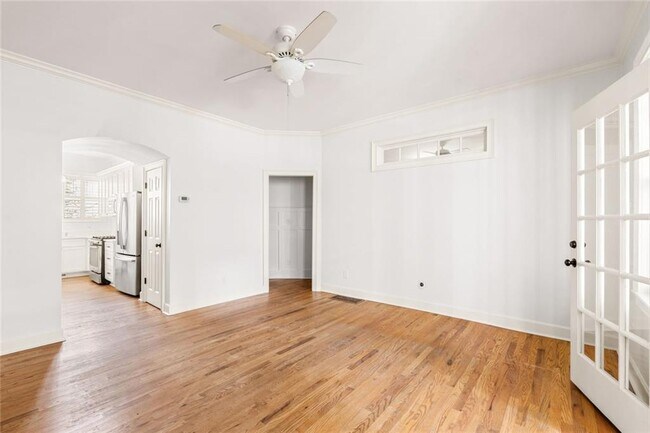 Foto del edificio - 878 Briarcliff Rd NE