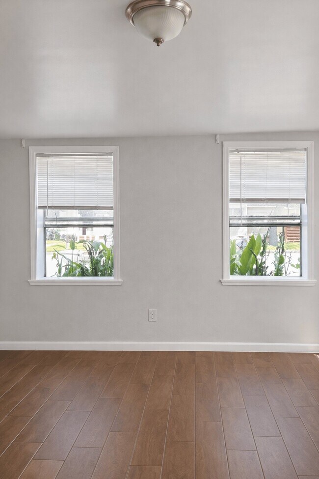 Building Photo - 1901 40th St