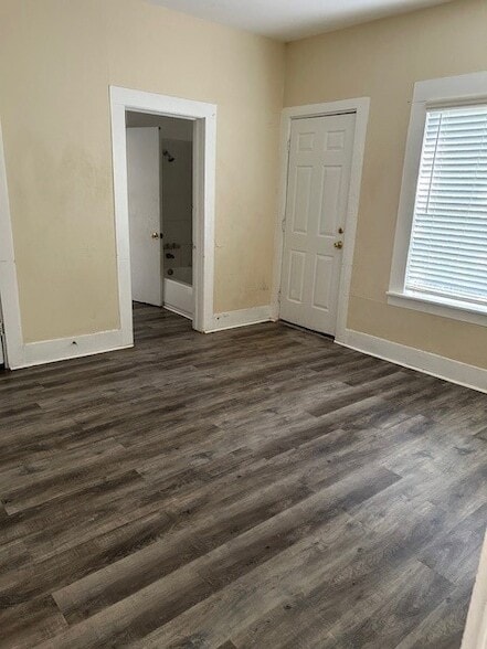 Foto del edificio - 341 12th St NE