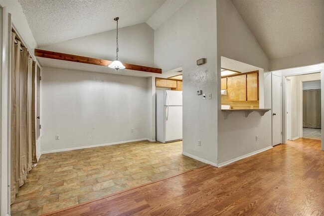 Building Photo - 1000 Milford Way