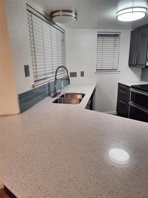 Foto del edificio - 2500 Burleson Rd