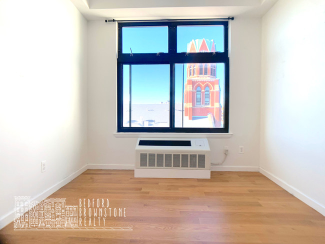 Foto del edificio - 616 Bushwick Ave
